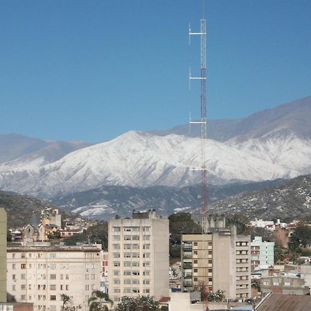 فندق هوارد جونسون بلازا خوخويْ سان سلفادور دي خوخوي المظهر الخارجي الصورة